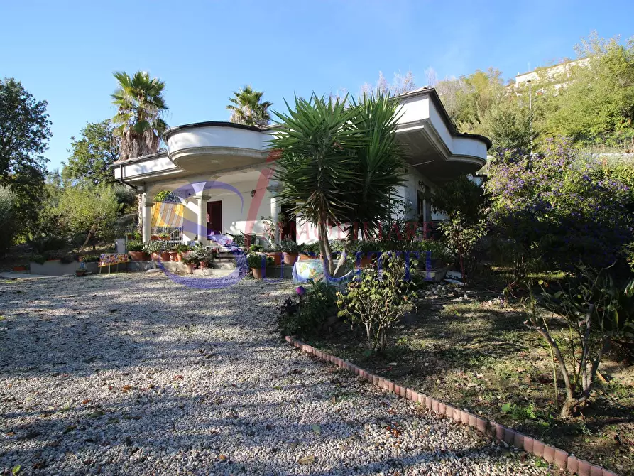 Immagine 1 di Casa indipendente in vendita  in Via del sole a Tortoreto