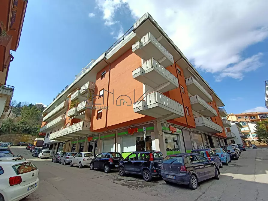 Immagine 1 di Appartamento in vendita  in Via Giovanni De Benedectis a Teramo