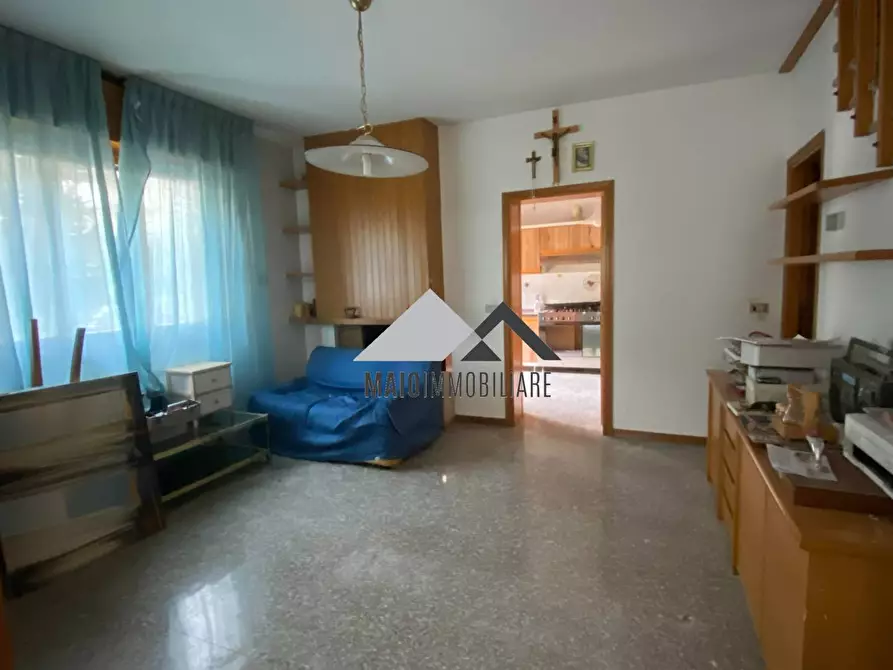 Immagine 1 di Casa indipendente in vendita  in COSRSO FRATELLI CERVI a Riccione