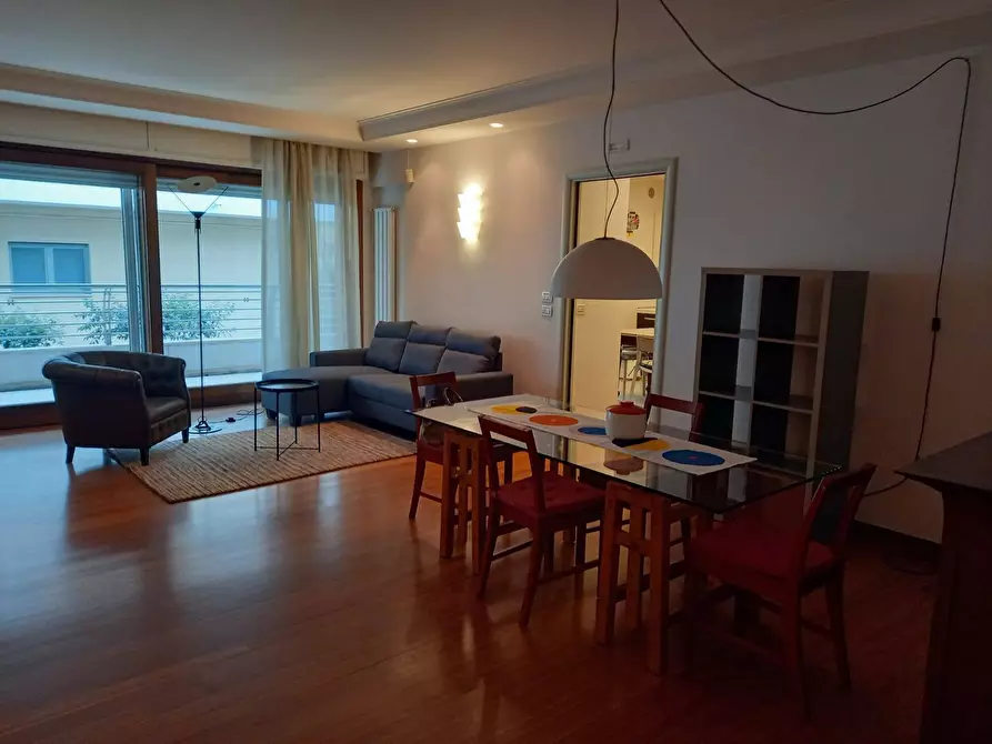 Immagine 1 di Appartamento in affitto  in Viale Edmondo De Amicis a Pescara