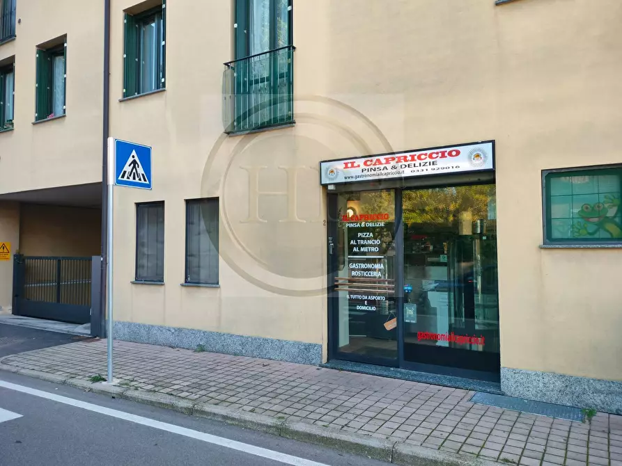 Immagine 1 di Posto auto in vendita  in via Carducci a Besano