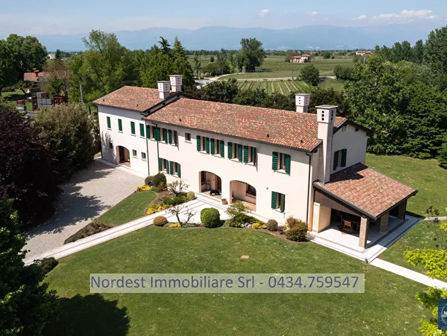 Immagine 1 di Villa in vendita  a Fontanelle
