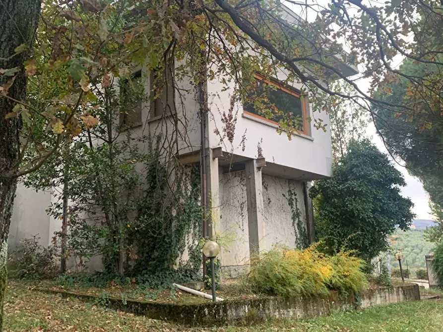 Immagine 1 di Villa in vendita  in via asiago a Quarrata