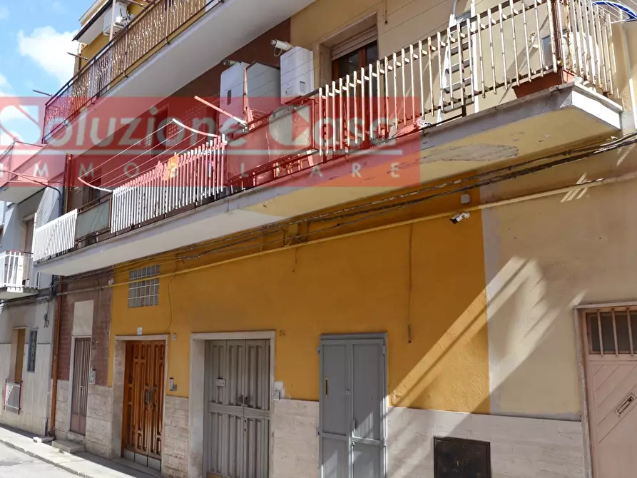 Immagine 1 di Casa indipendente in vendita  in via Omero a Canosa Di Puglia