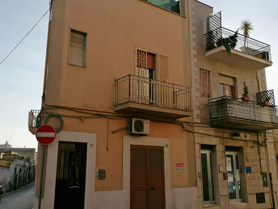 Immagine 1 di Casa indipendente in vendita  in via Piave a Canosa Di Puglia
