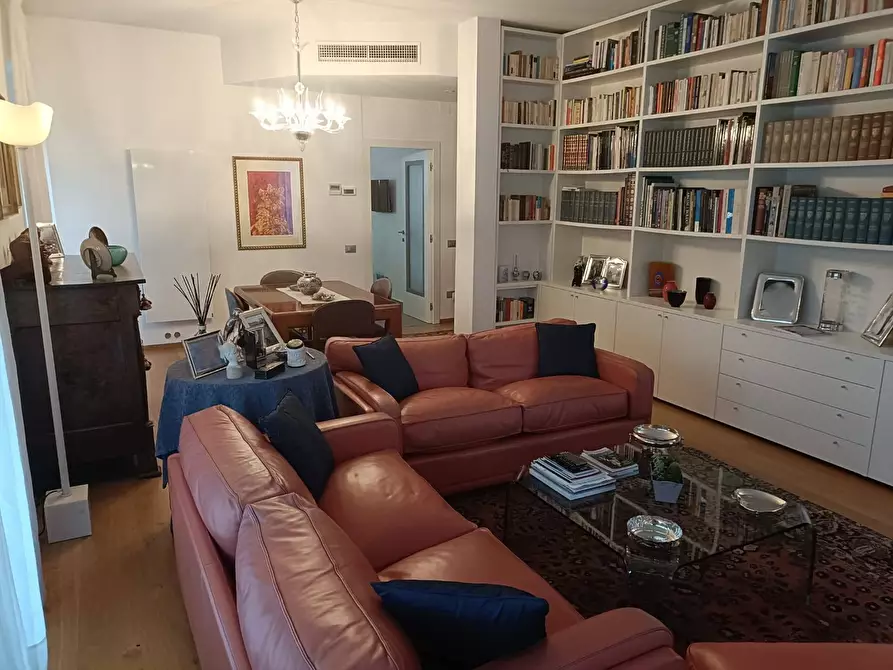 Immagine 1 di Casa indipendente in vendita  in VIA SERRALOGGIA a Fabriano