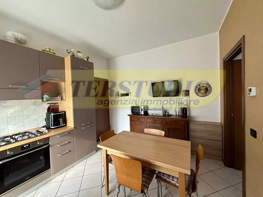 Immagine 1 di Appartamento in vendita  in Via Longoni a Almenno San Bartolomeo