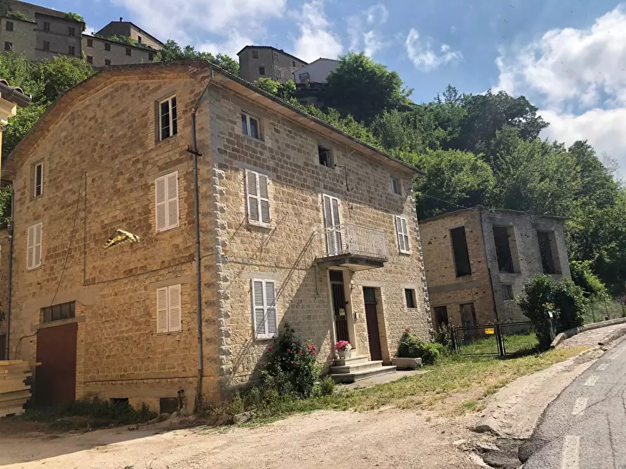 Immagine 1 di Casa indipendente in vendita  in via burocchi giovanni a Belforte Del Chienti