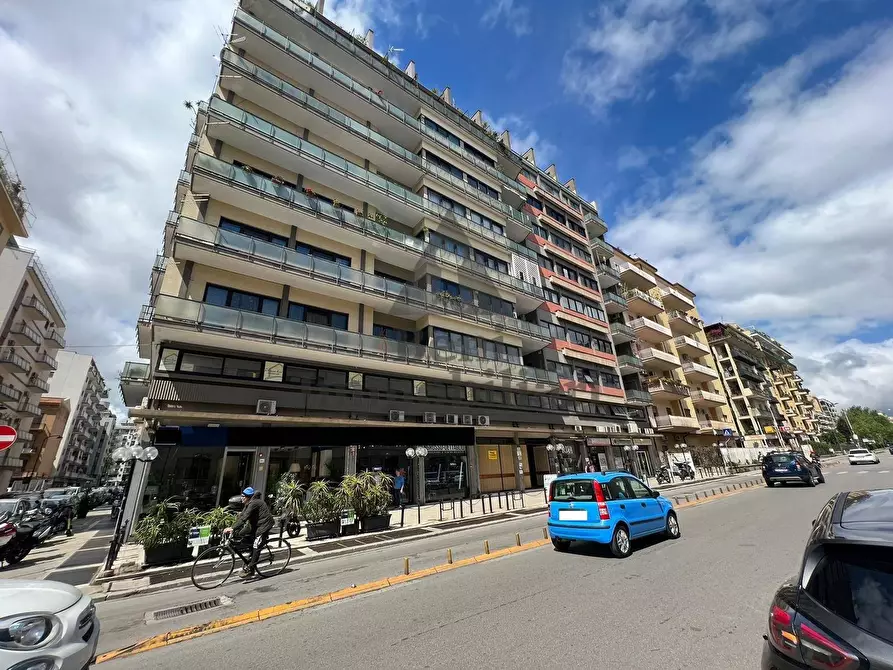 Immagine 1 di Ufficio in affitto  in Via Marchese Di Villabianca a Palermo