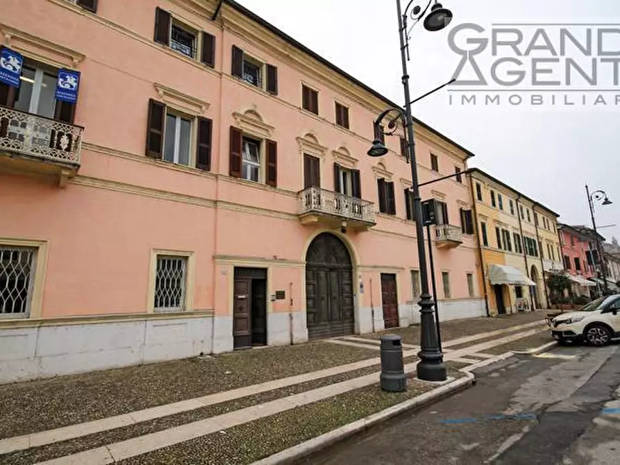 Immagine 1 di Palazzo in affitto  in Corso vittorio Emanuele II a Villafranca Di Verona