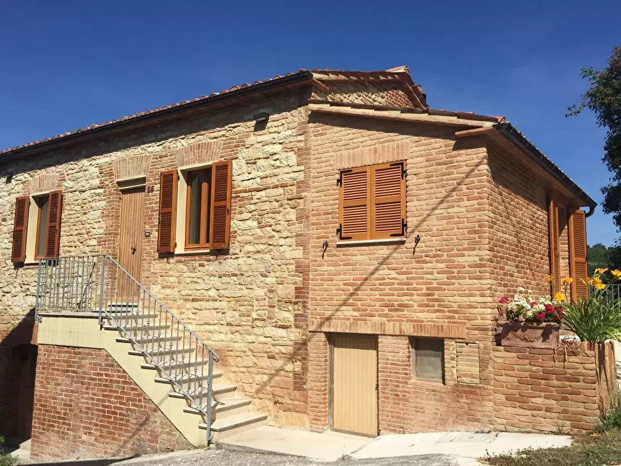 Immagine 1 di Casa indipendente in vendita  in Frazione Moscano a Fabriano
