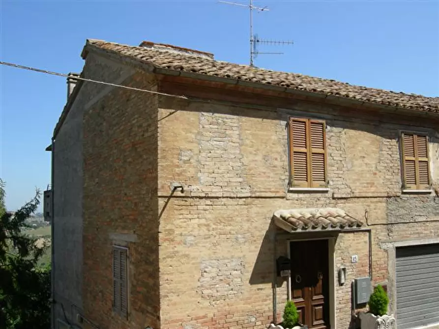 Immagine 1 di Casa indipendente in vendita  in via Garibaldi a Monsampolo Del Tronto
