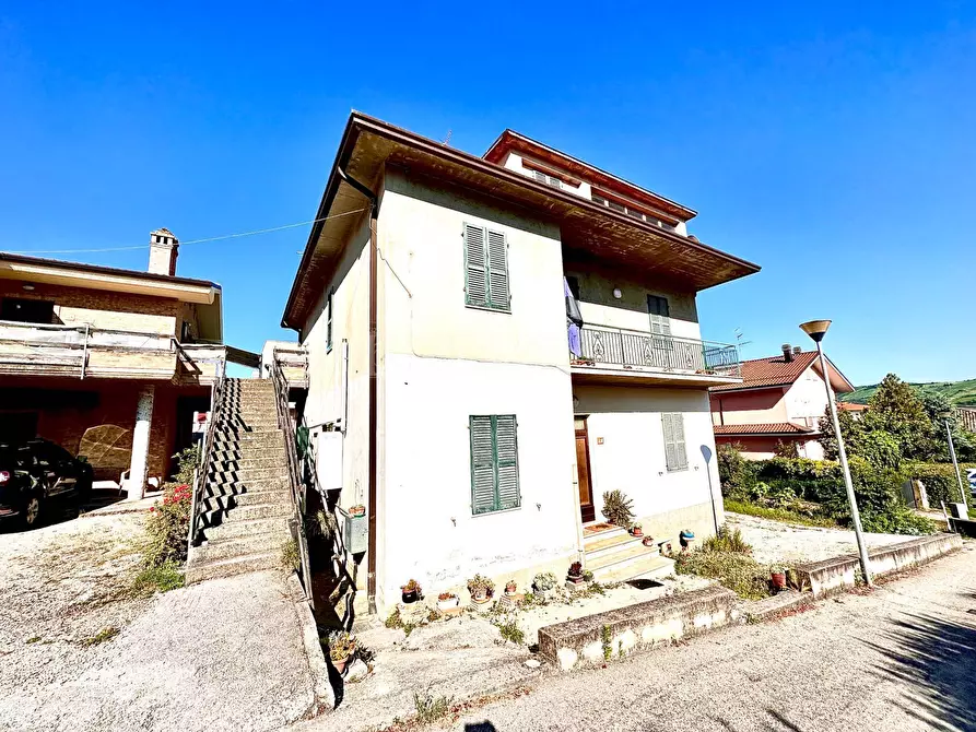 Immagine 1 di Casa indipendente in vendita  in Via Verdi a Colli Del Tronto