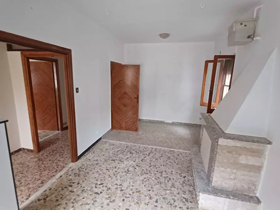 Immagine 1 di Appartamento in vendita  in Via Delle Carceri a Amaseno