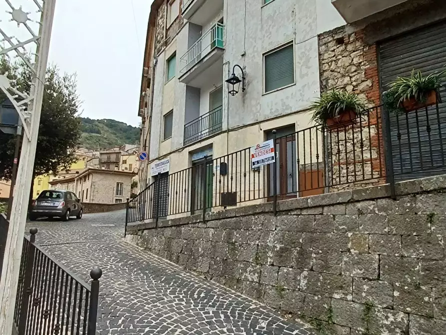 Immagine 1 di Appartamento in vendita  in Via Giulia a Arnara