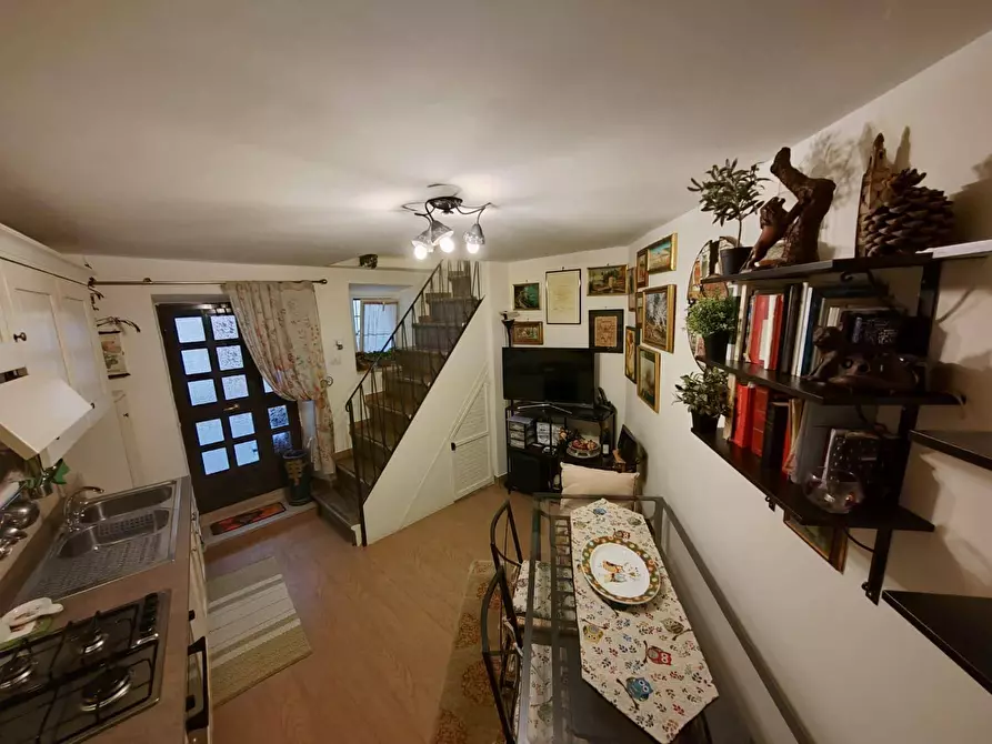 Immagine 1 di Appartamento in vendita  in via san sebastiano a Bassiano