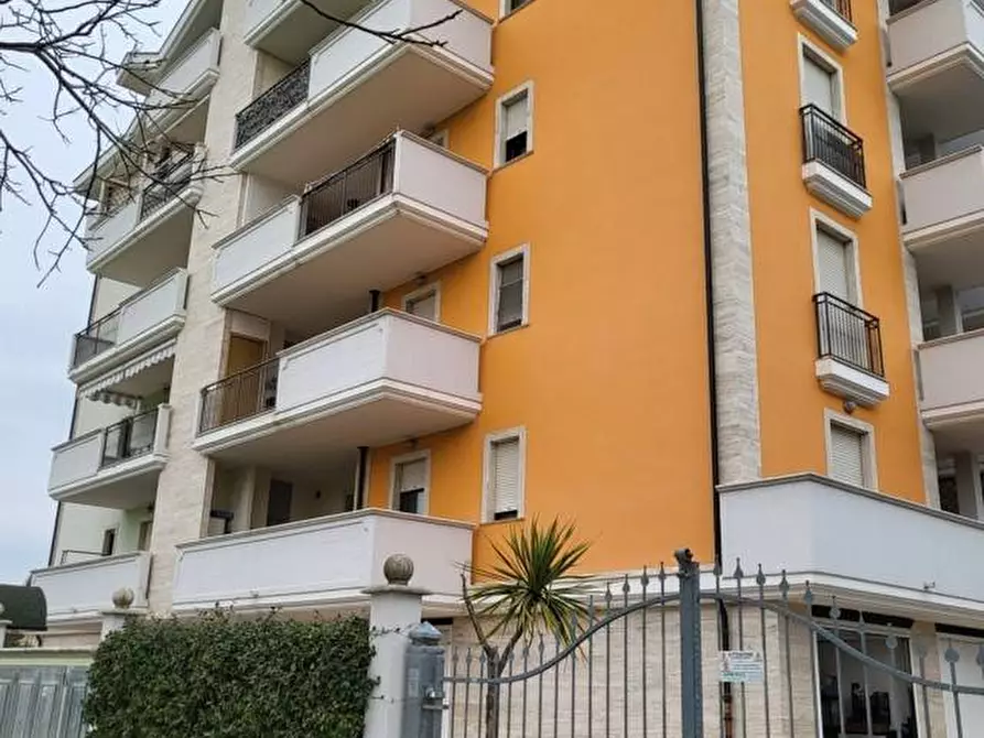 Immagine 1 di Appartamento in vendita  in Via Garonna a Montesilvano