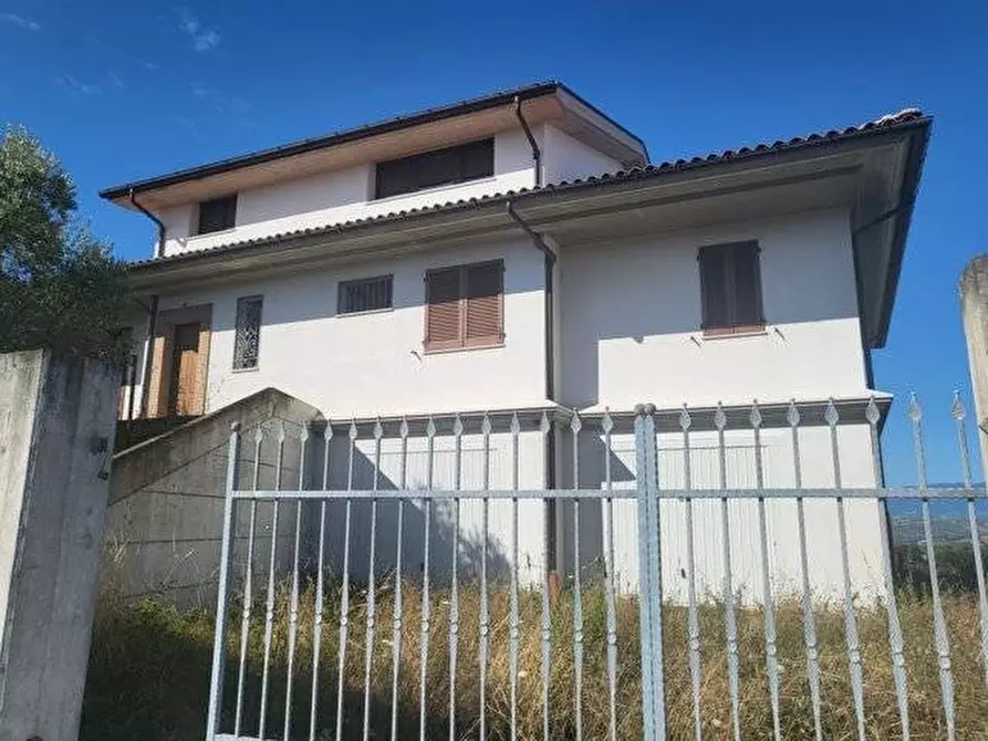Immagine 1 di Casa indipendente in vendita  in via Colle Portone a Montesilvano