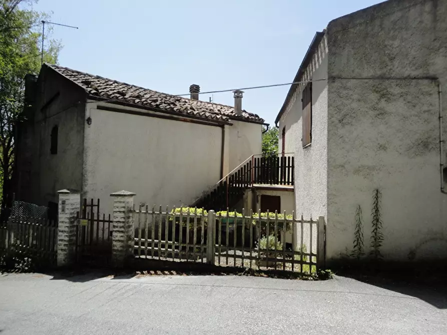 Immagine 1 di Rustico / casale in vendita  in Contrada San Giovanni a Belvedere Ostrense