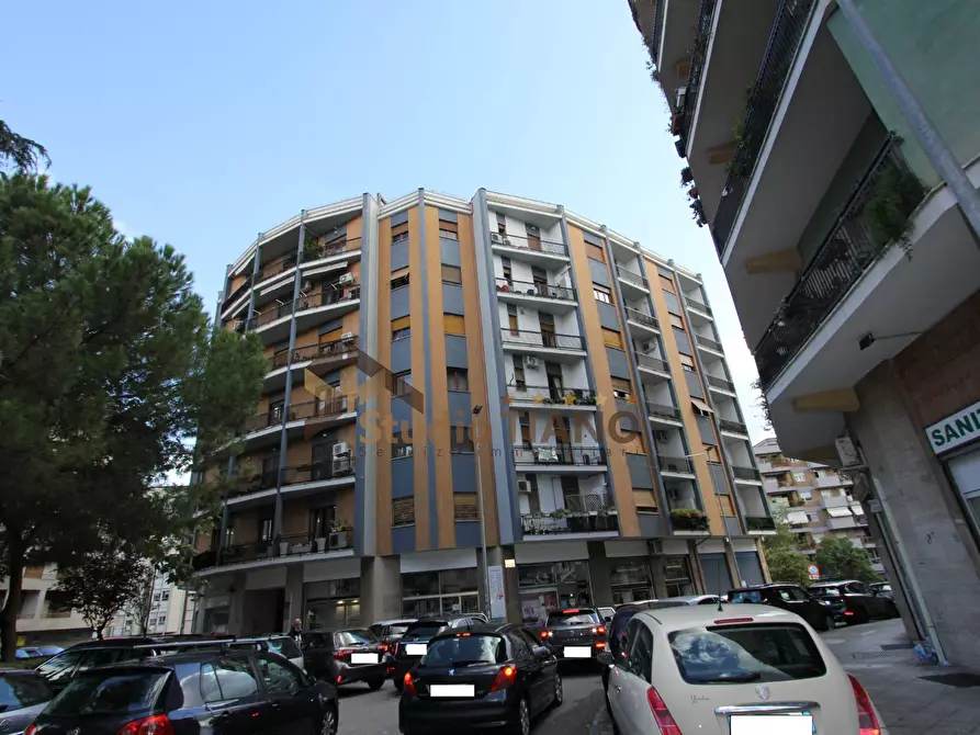 Immagine 1 di Appartamento in vendita  in PIAZZA  BONAVENTURA ZUMBINI a Cosenza