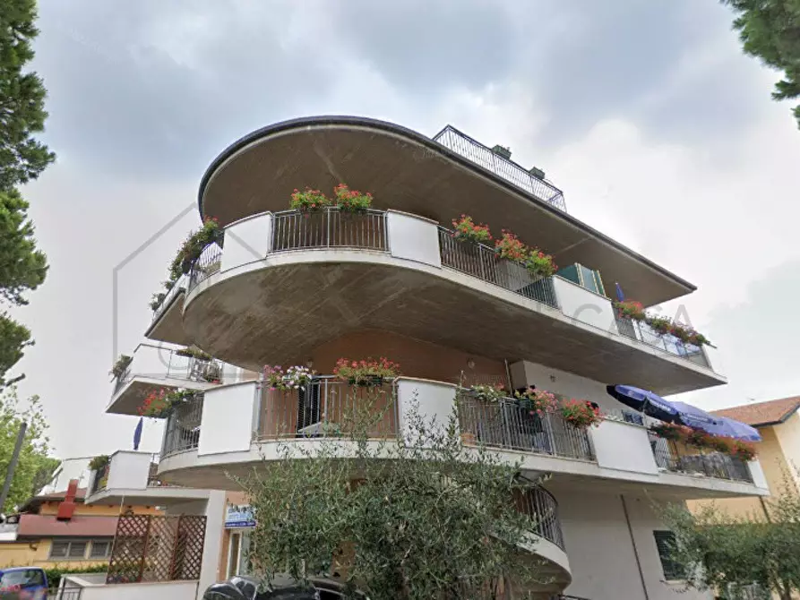 Immagine 1 di Appartamento in vendita  in Viale Titano a Cervia
