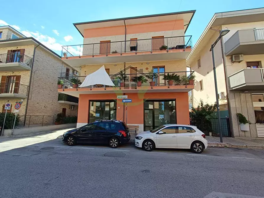 Immagine 1 di Posto auto in vendita  in Via Laureati a San Benedetto Del Tronto