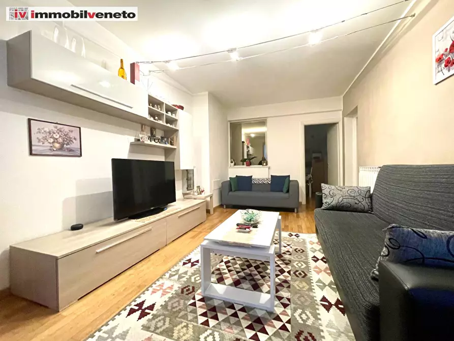 Immagine 1 di Appartamento in vendita  in VIA ROMA a Alonte