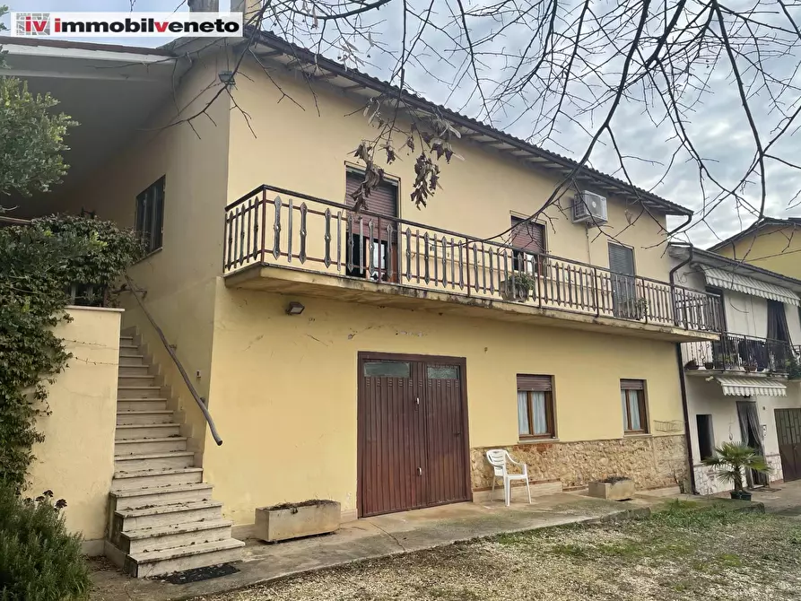 Immagine 1 di Villa in vendita  in VIA ROMA a Brendola