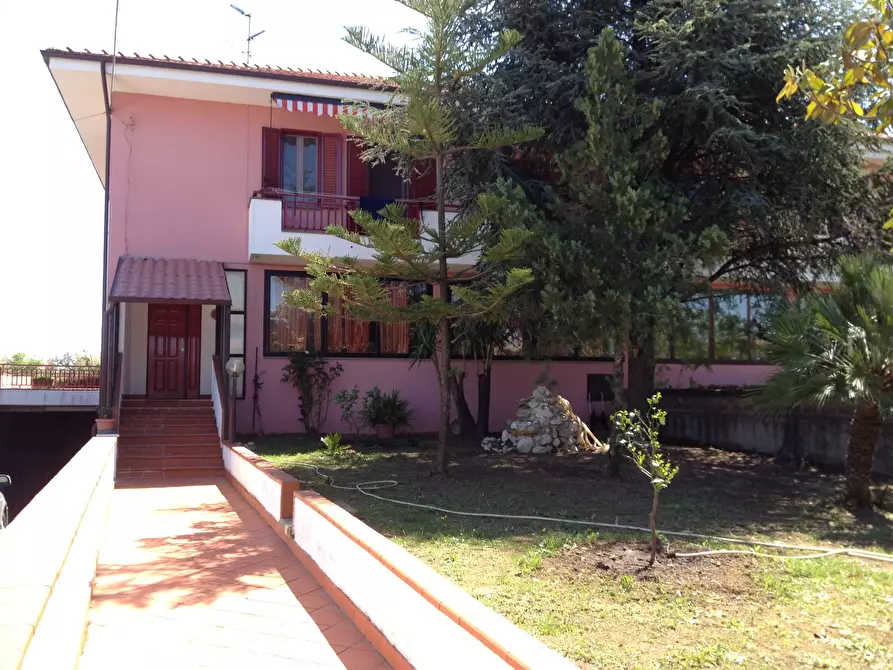 Immagine 1 di Villa in vendita  in via San Sisto a Vasto