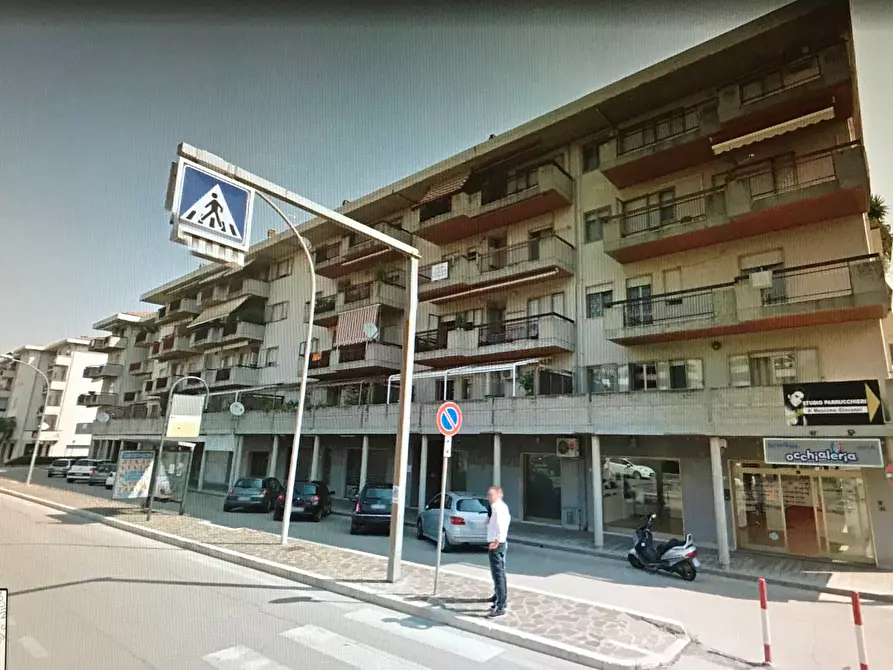 Immagine 1 di Locale commerciale in affitto  in VIA CICCARONE a Vasto