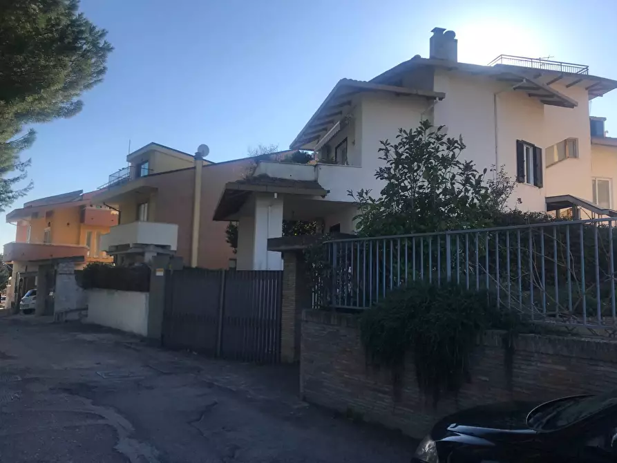Immagine 1 di Villa in vendita  in VIA PER SAN LORENZO a Vasto