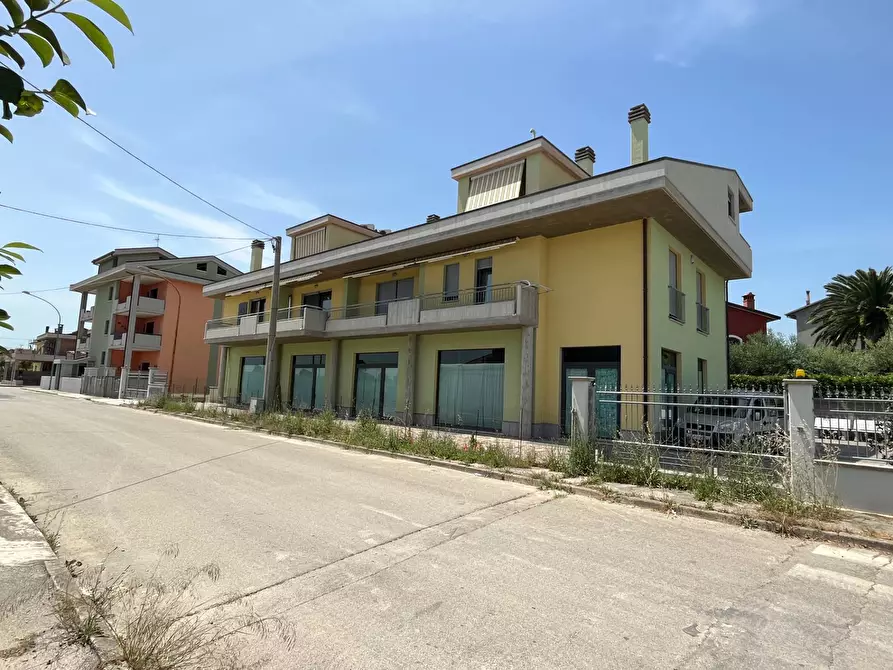 Immagine 1 di Villa in vendita  in VIA GARGHETA a Carunchio