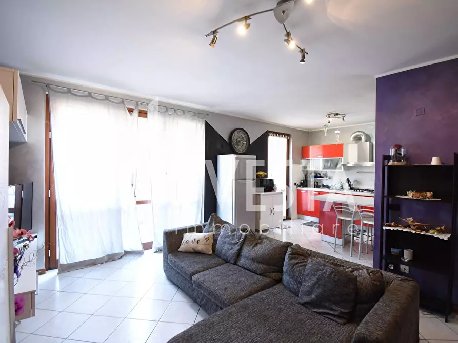 Immagine 1 di Appartamento in vendita  in Via Mascagni a Cernusco Lombardone
