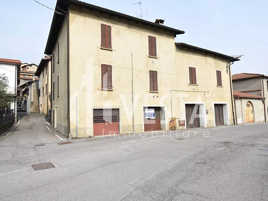 Immagine 1 di Casa indipendente in vendita  in Via Valmora a Almenno San Bartolomeo