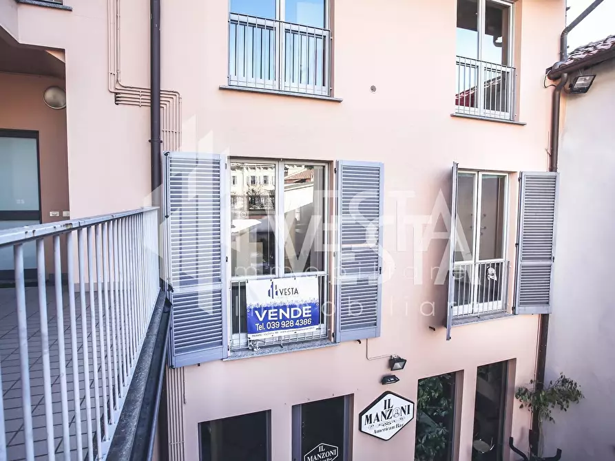Immagine 1 di Appartamento in vendita  in Via Baslini a Merate