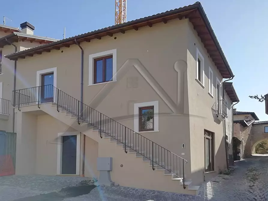 Immagine 1 di Appartamento in vendita  in Via Della Piega a Acciano