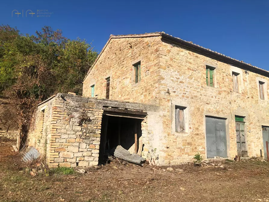 Immagine 1 di Rustico / casale in vendita  in C.da Monteradaldo a Santa Vittoria In Matenano