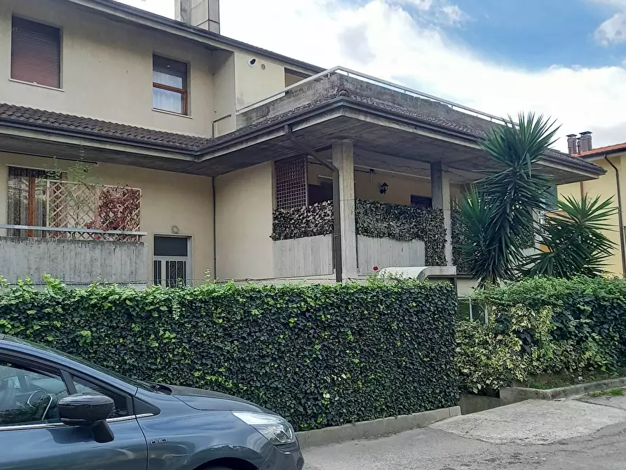 Immagine 1 di Appartamento in vendita  in via della stazione a Colli Del Tronto