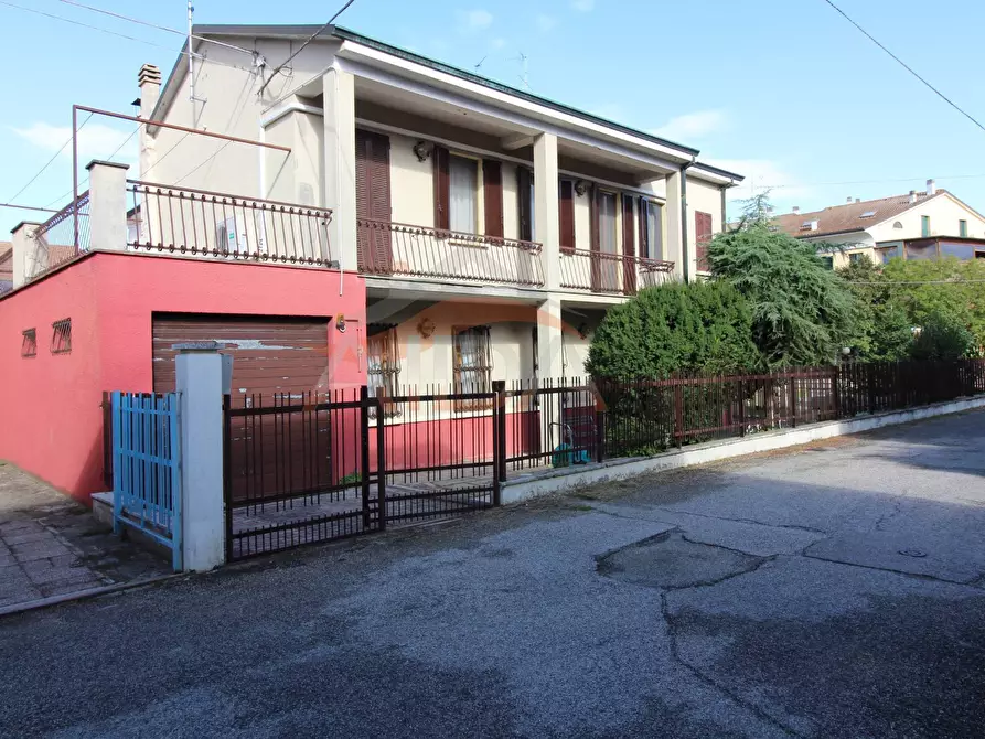 Immagine 1 di Casa indipendente in vendita  in Via Circonvallazione a Argenta