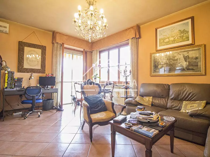 Immagine 1 di Appartamento in vendita  in via delle mimose a Camaiore