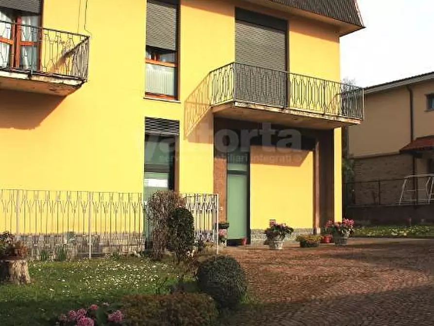 Immagine 1 di Villa in vendita  in Via Don Milani a Pantigliate