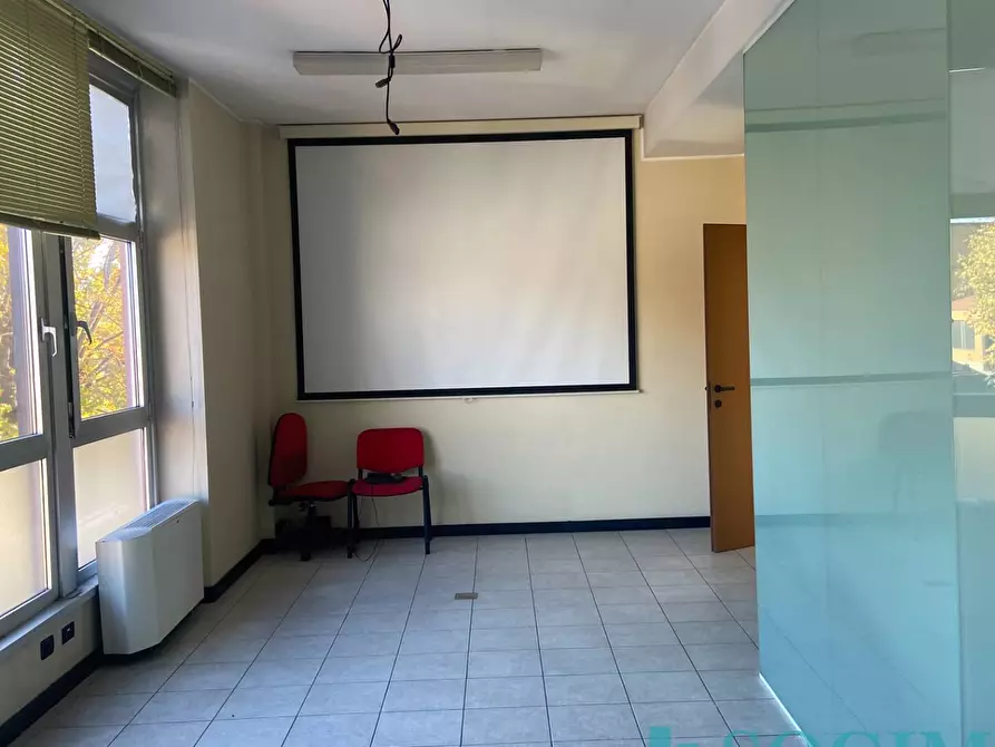 Immagine 1 di Ufficio in vendita  in via lombardia a Cusago