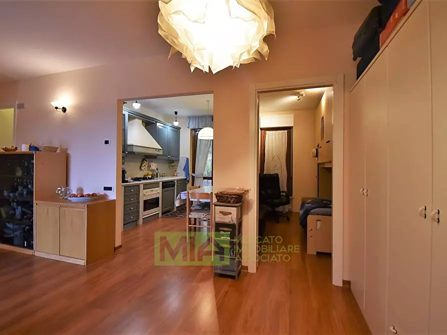 Immagine 1 di Appartamento in vendita  in sarnano a Sarnano