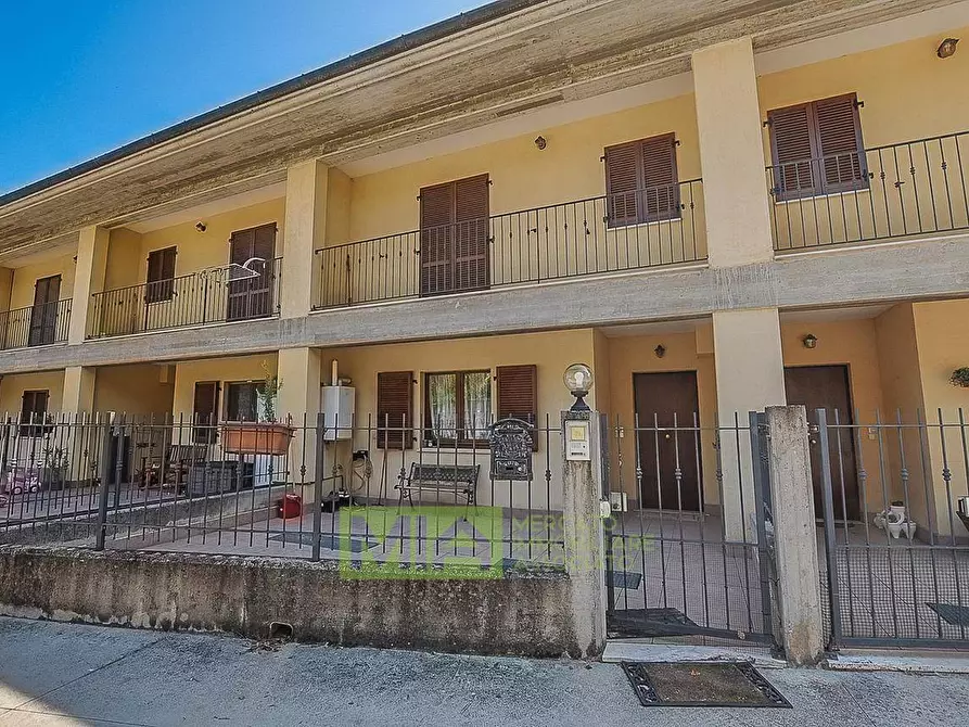 Immagine 1 di Appartamento in vendita  in Viale Europa a Santa Vittoria In Matenano