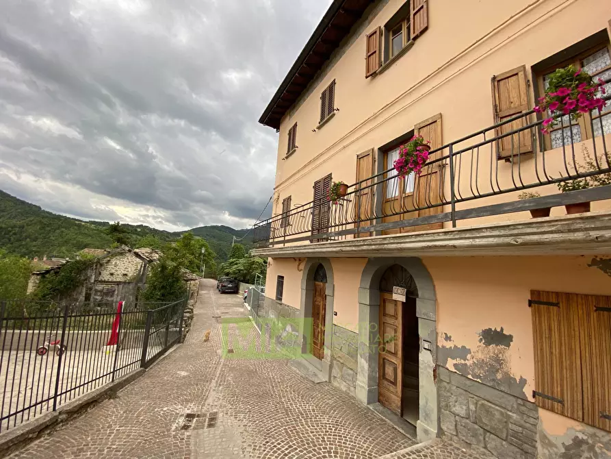 Immagine 1 di Casa indipendente in vendita  in Località Piano a Montegallo