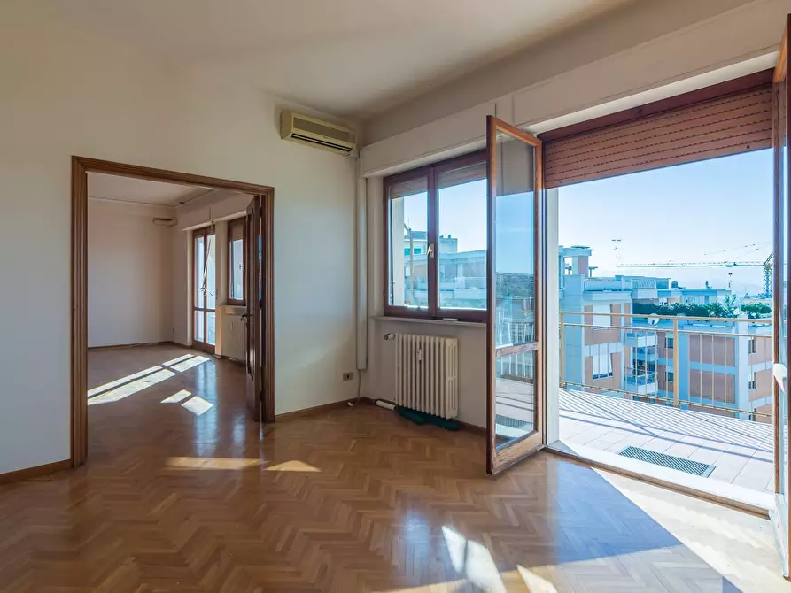 Immagine 1 di Appartamento in vendita  in Via Mameli a Macerata