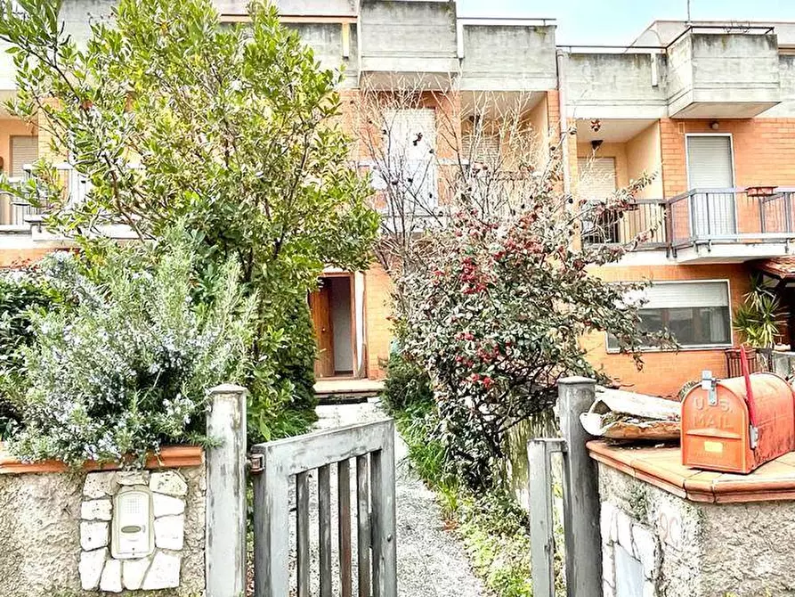 Immagine 1 di Villa in vendita  in Via Fonte Calamaro a Nerola