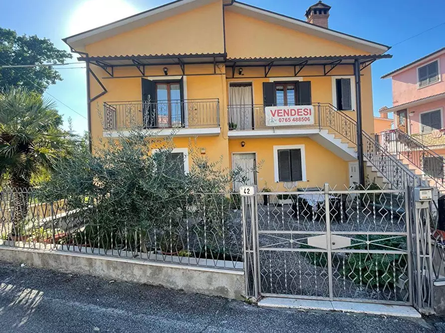 Immagine 1 di Appartamento in vendita  in Via dello Spirito Santo a Fara In Sabina