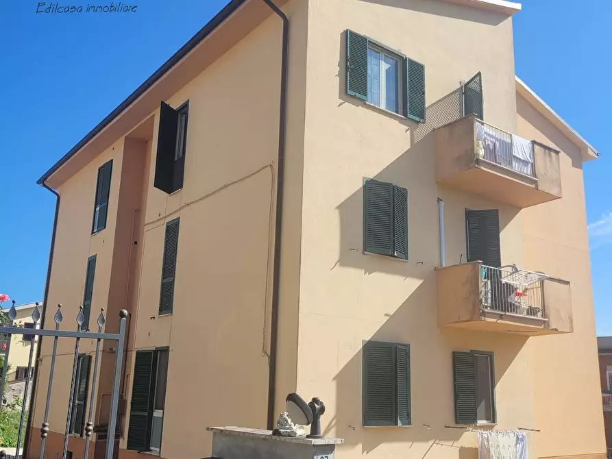 Immagine 1 di Appartamento in vendita  in Via Giulio Cesare a Fara In Sabina