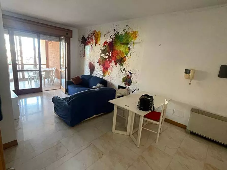 Immagine 1 di Appartamento in vendita  in Viale Citta' D'europa a Roma